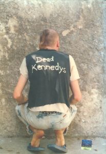 Türkiye'de Punk Ve Yeraltı Kaynaklarının Kesintili Tarihi 1978-1999 (An Interrupted History Of Punk And Underground Resources In Turkey 1978-1999)