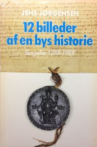 12 billeder af en bys historie