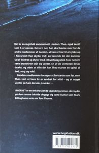 I mørket