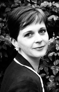 Suzanne Dean
