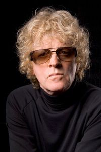 Ian Hunter (2)