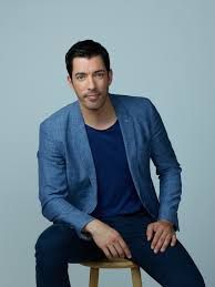 Drew Scott