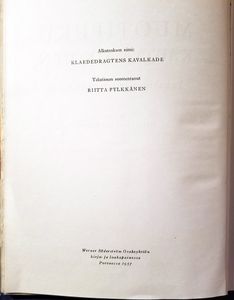 Muotipuku kautta aikojen: Pukuhistoriallinen värikuvasto