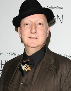 Stephen Jones (2)