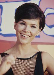 Yvonne Craig