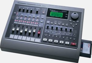 Roland VS-840