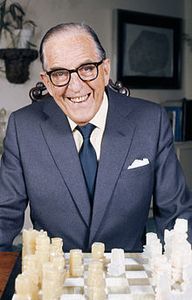 Stanley Holloway