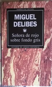 Señora De Rojo Sobre Fondo Gris
