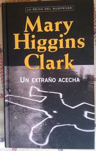 Un Extraño Acecha