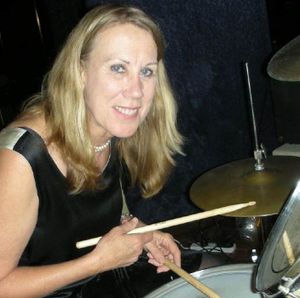 Lindy Morrison