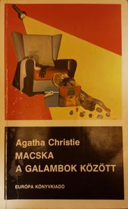 Macska a galambok között