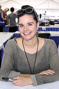 Elena Passarello