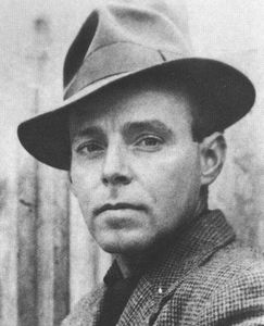 César Moro