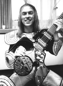 Dave Hill (2)