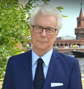 Ken Follett