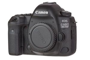 Canon EOS 5D Mark IV