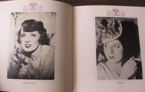 Les Femmes Aux Cigarettes