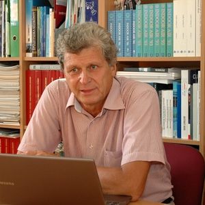 Dr. Magyar Zoltán