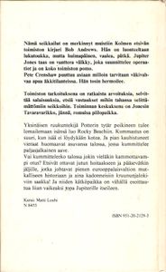 3 etsivää ja liekehtivät jalanjäljet