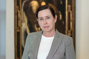 Liesbeth M. Helmus