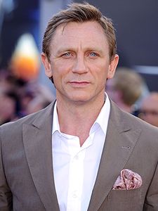 Daniel Craig