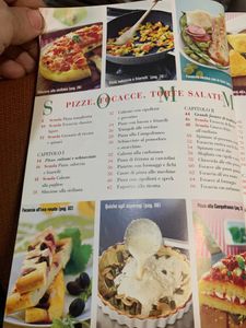 Il Meglio Di Sale & Pepe - Pizze, Focacce, Torte Salate.Semplici O Farcite, Morbide O Croccanti, Fritte O Al Forno;  Una Ghgiotta Sfilata Di Ricette Della Nostra Tradizione