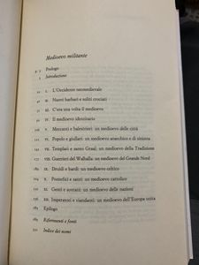 Medioevo Militante. La Politica Di Oggi Alle Prese Con Barbari E Crociati