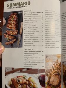 Il Meglio Di Sale & Pepe. Tutto il buono del maiale. Succulenti arrosti, profumati spezzatini, goduriose costine. 60 appetitose interpretazioni della più saporita tra le carni