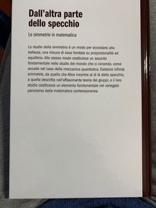 Dall'altra parte dello specchio. Le simmetrie in matematica