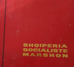 Shqiperia socialiste marshon