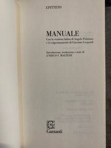 Manuale. Con la versione latina di Angelo Poliziano e la volgarizzazione di Giacomo Leopardi