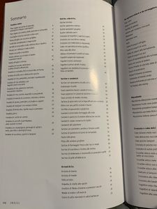 Picnic. Tartine, quiches, insalate con pasta o riso e dolci. Perfetti per buffet e pranzi all'aperto