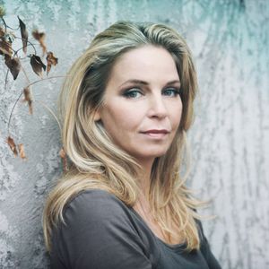 Esther Verhoef 