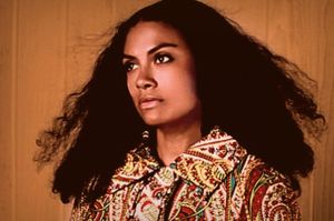Amel Larrieux