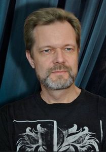Валерий В. Петелин