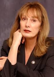 Gayle Lynds