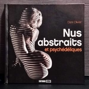 Nus Abstraits et Psychédéliques