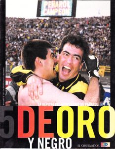 5 de Oro y Negro: La Revista del Quinquenio de Peñarol
