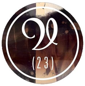 V23