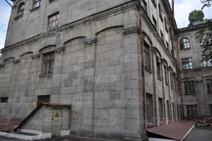 Анрі Барбюса, 9а