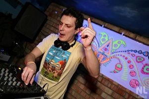DJ Lezz