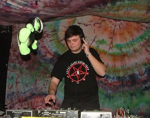 DJ Sneak (2)