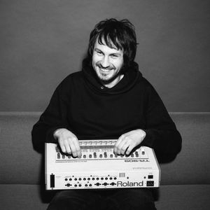 Maxim Monophonic
