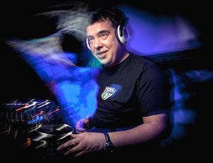 DJ Becar