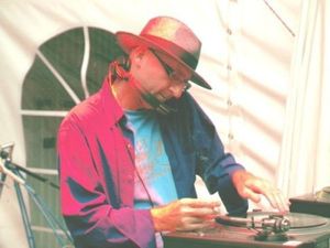DJ Cosmix