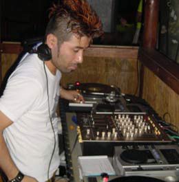 Tsuyoshi Suzuki