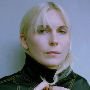 Puce Mary