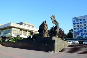 Площа біля пам'ятника І.Франка