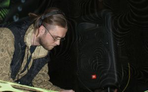 DJ Omsun