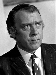 Freddie Jones